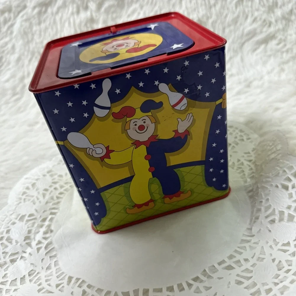 Schylling Jester Jack in the Box Musical Toy Pop Goes the Weasel Working 5.5